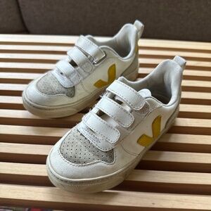 VEJA Kids Sneakers